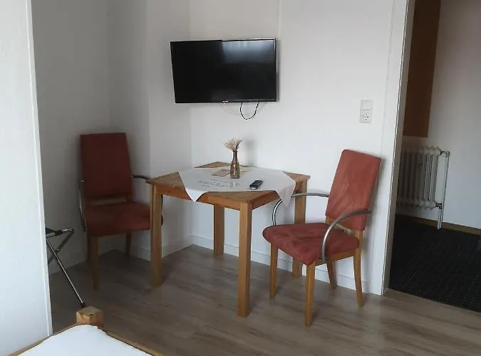 Zur Krone Gæstehus 2*