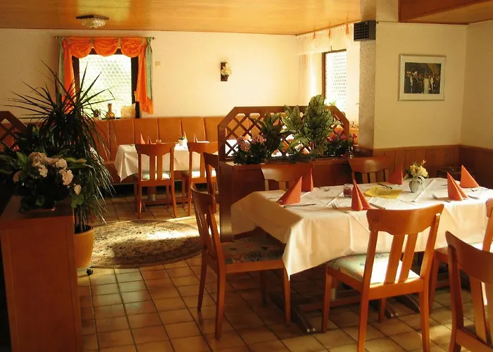 Zur Krone Gæstehus 2*